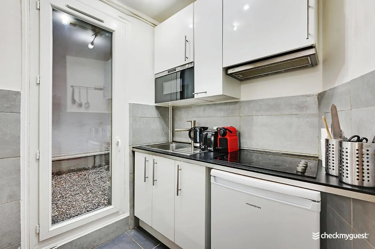 Cmg Lancry Apartment Paris 0*,